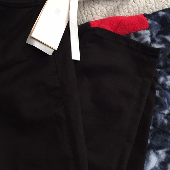 H&M Black Super Skinny Jeans! NWT! - Picture 3 of 4